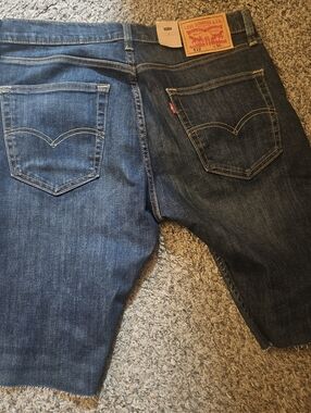 Levi's Men's Blue Denim Shorts - Classic Dark Wash
